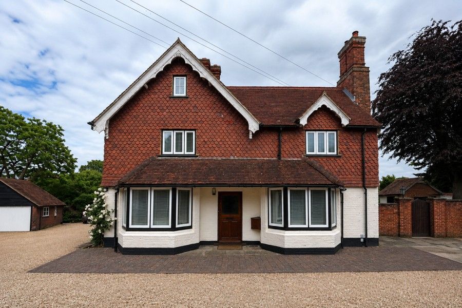 Property photo 1 of 12