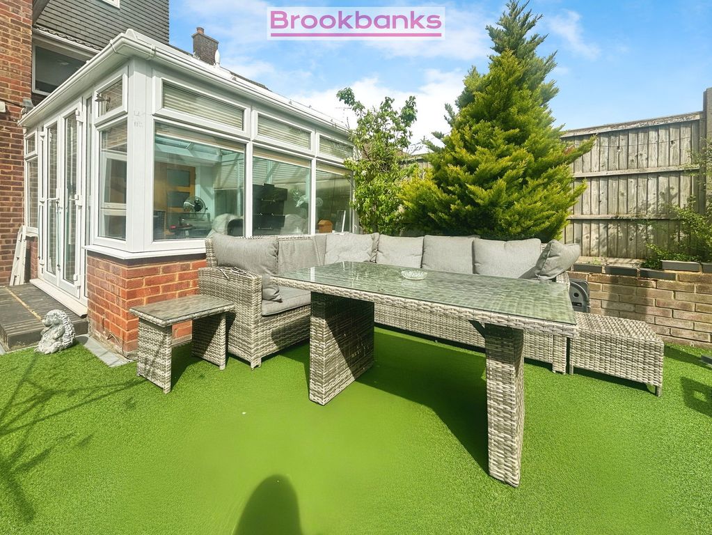 Property photo 2 of 26