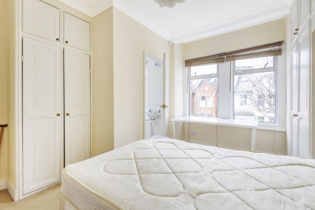 Property photo 3 of 5 837579 (4)