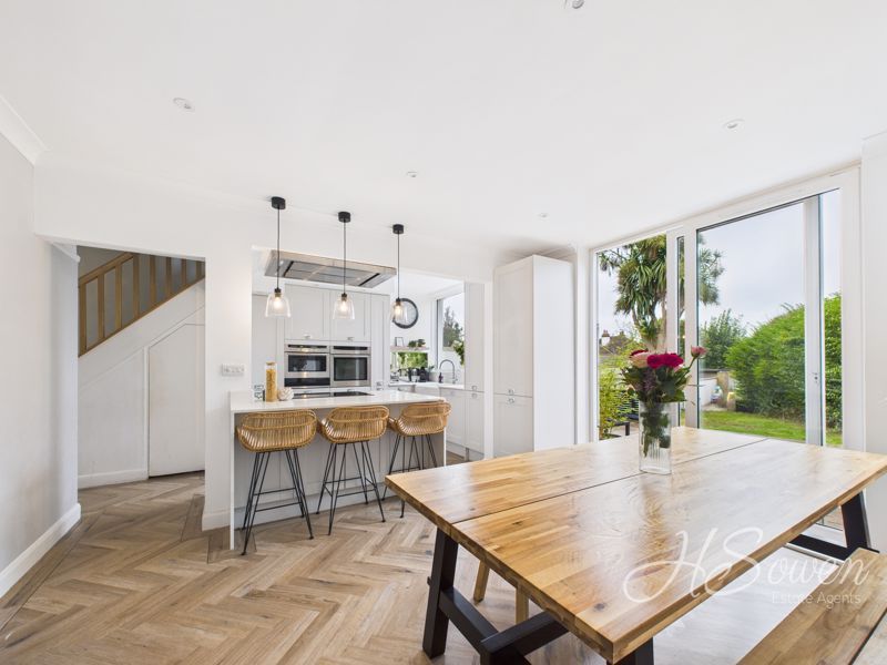 Property photo 2 of 16 Photo 6