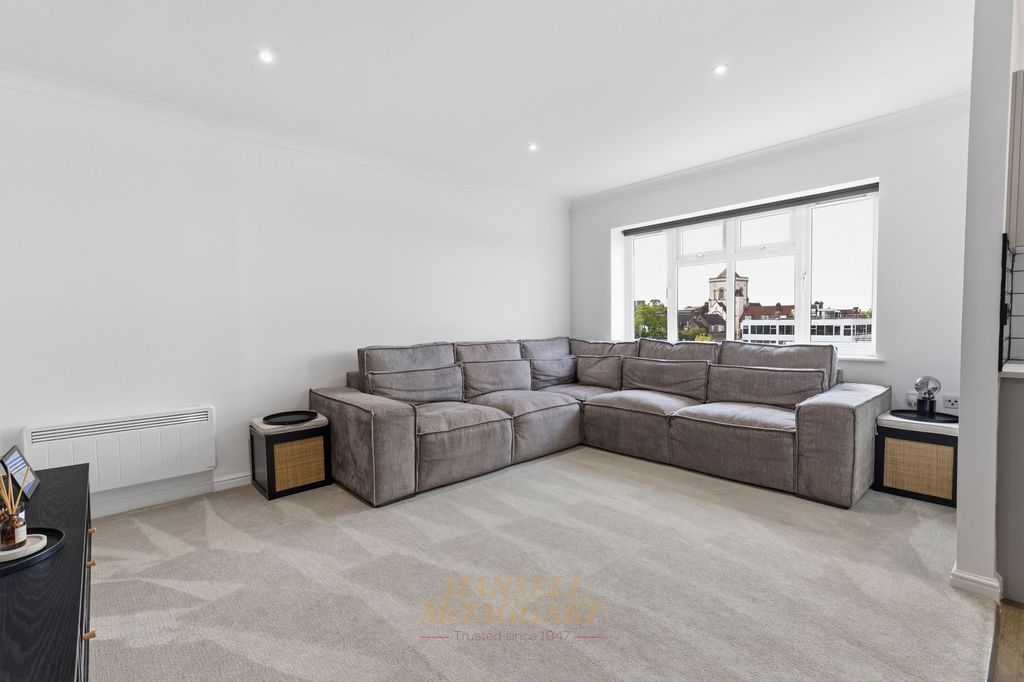 Additional image 5 of 3 bed flat for saleTower Close, East Grinstead RH19