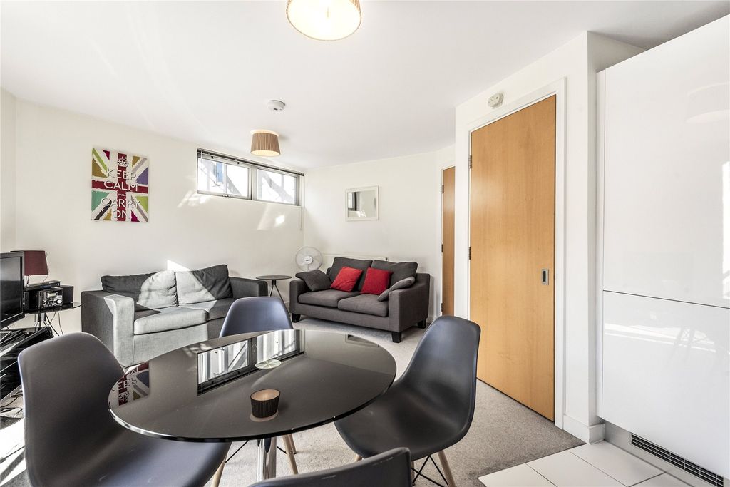 Property photo 3 of 7 Reception Room