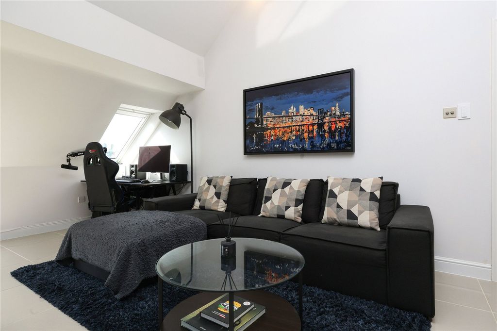 Property photo 2 of 13 Picture No. 02