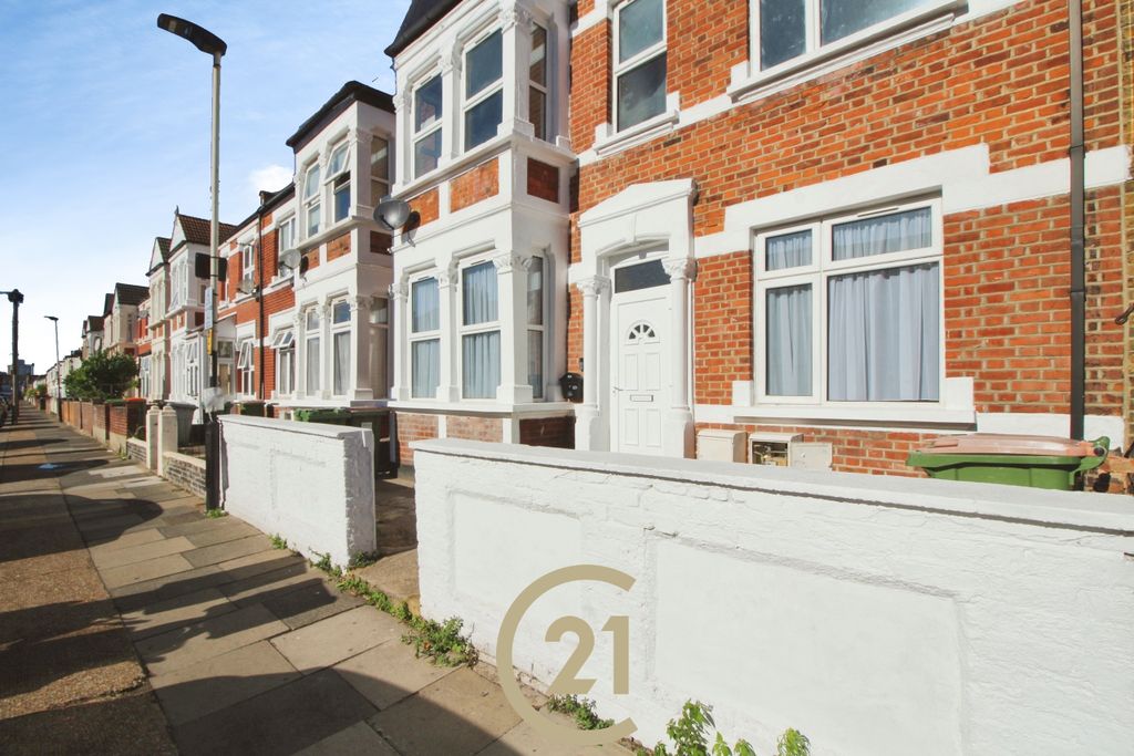 Property photo 1 of 11 External 1