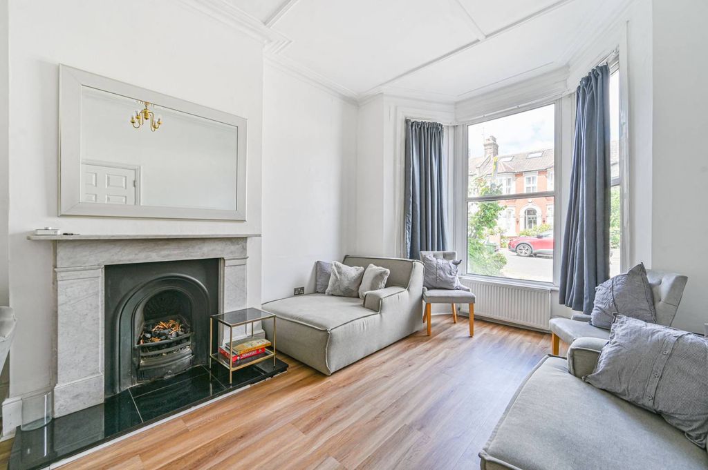 Property photo 1 of 17