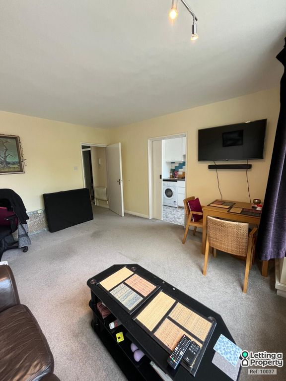 Property photo 3 of 12