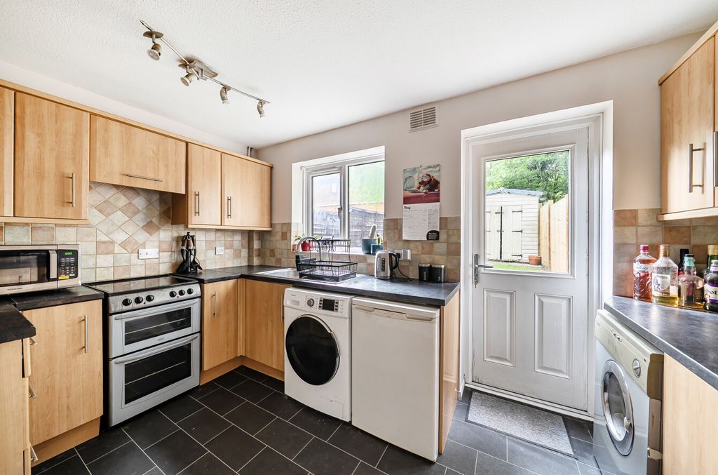 Property photo 3 of 16 1464836-5-6A0Ec53...
