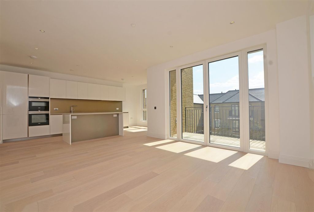 Property photo 3 of 7 Property Photo