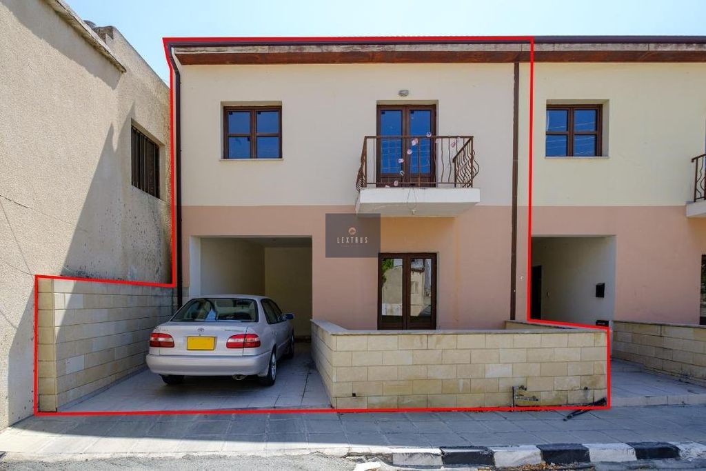 Property photo 2 of 22