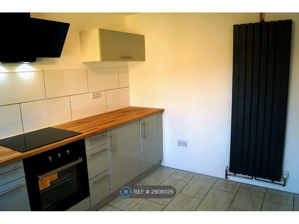 Property photo 2 of 13 Kitchen