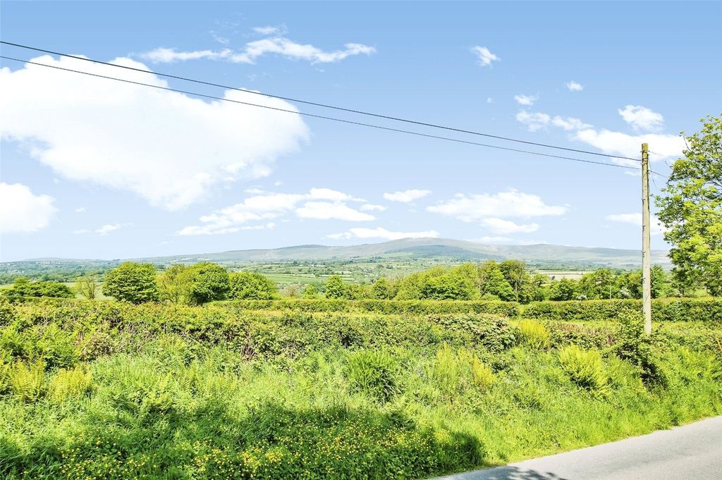 Property photo 2 of 15 Picture No. 06