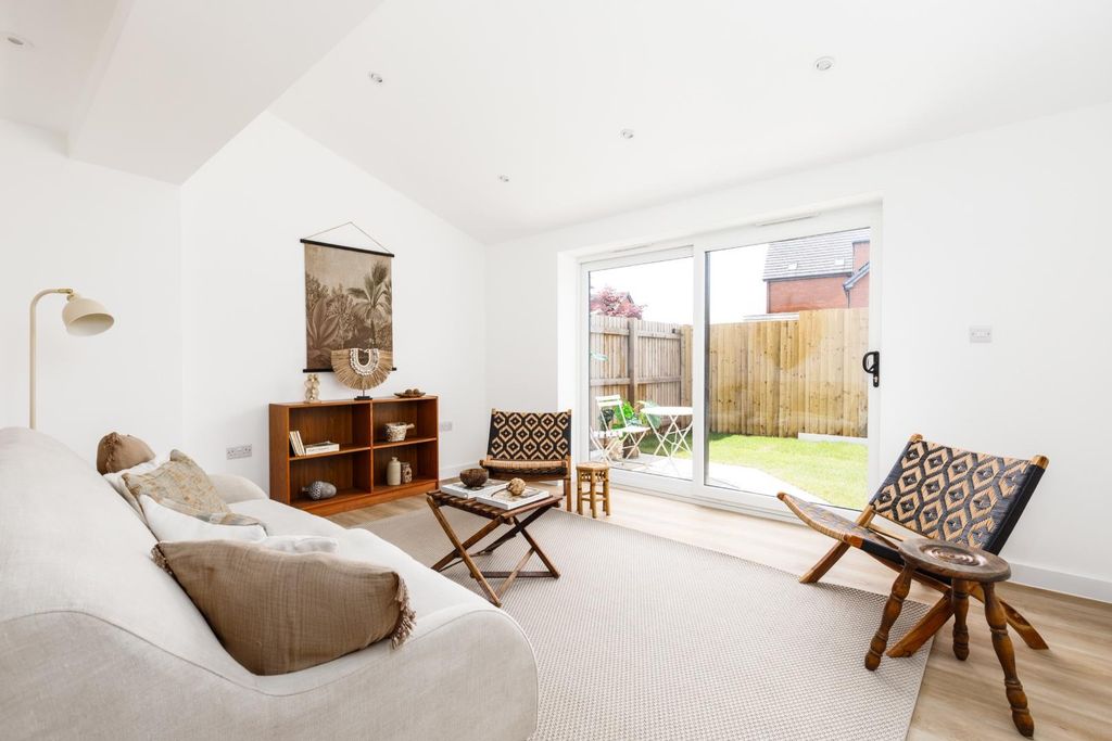 Property photo 1 of 26 103 Crossways-20.Jpg