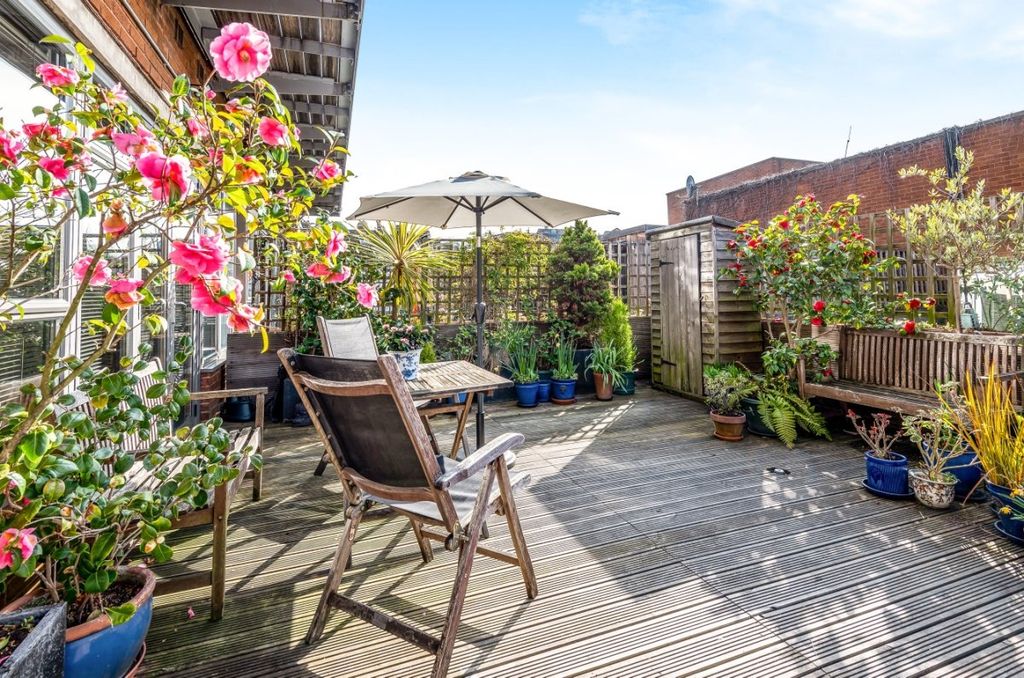 Property photo 2 of 19 823562 (9)