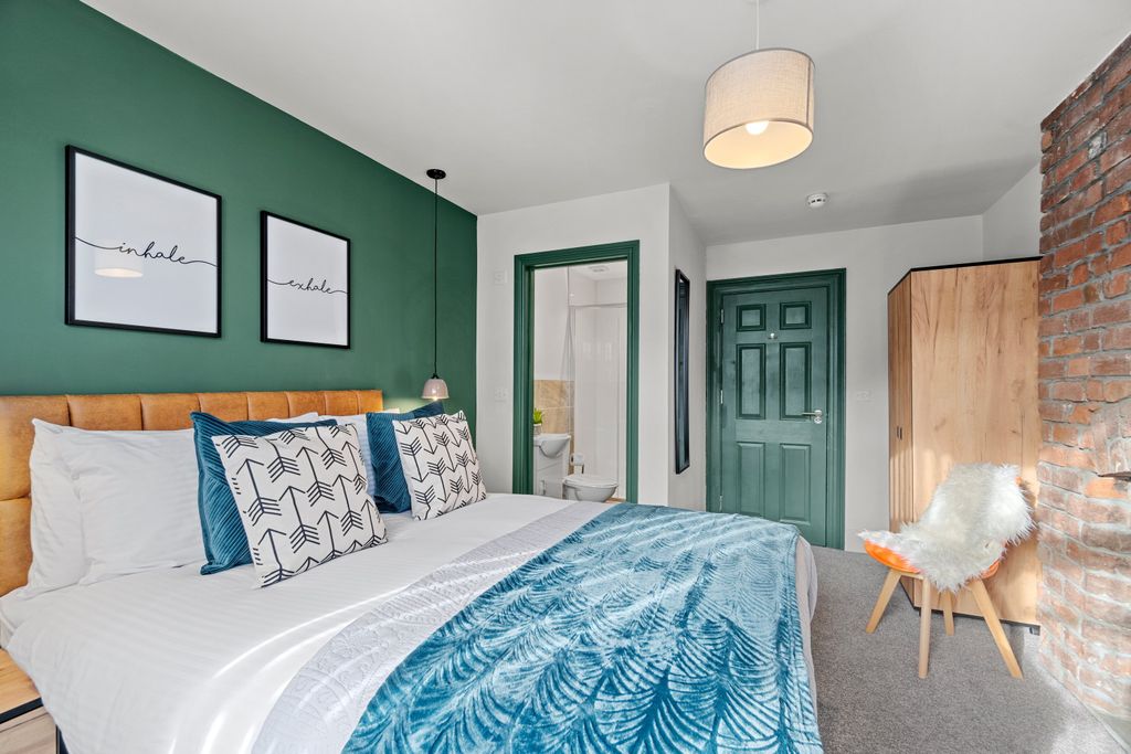Property photo 1 of 7 0022