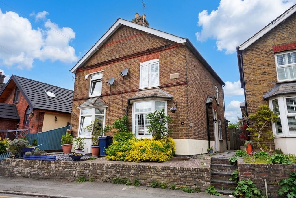 Property photo 2 of 16