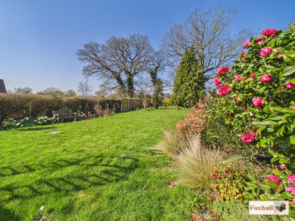 Property photo 2 of 27 Rear Garden
