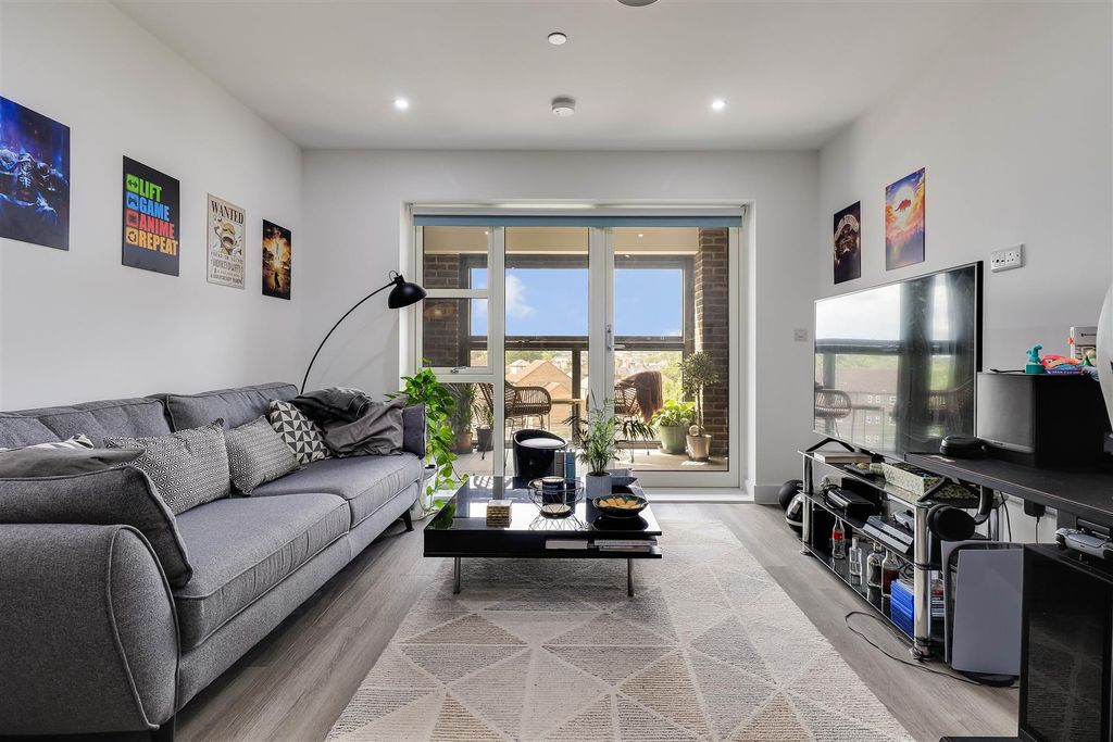 Property photo 2 of 16 Img (10).Jpg