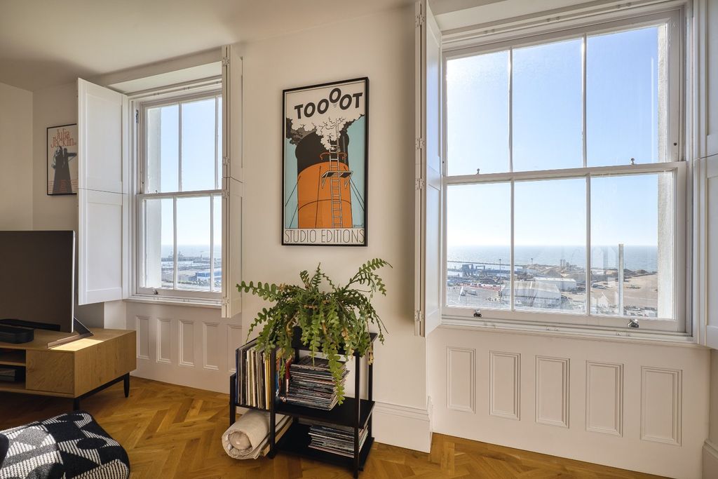 Additional image 6 of 3 bed flat for sale18 Royal Crescent St. Augustines Road, Ramsgate CT11