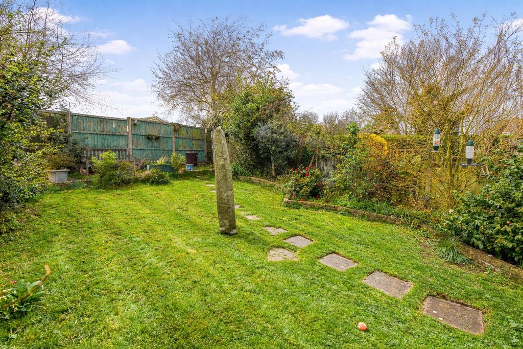 Property photo 2 of 17 Ffd2E27F-3614-446B-A1E3-F495787Adf5B.Png