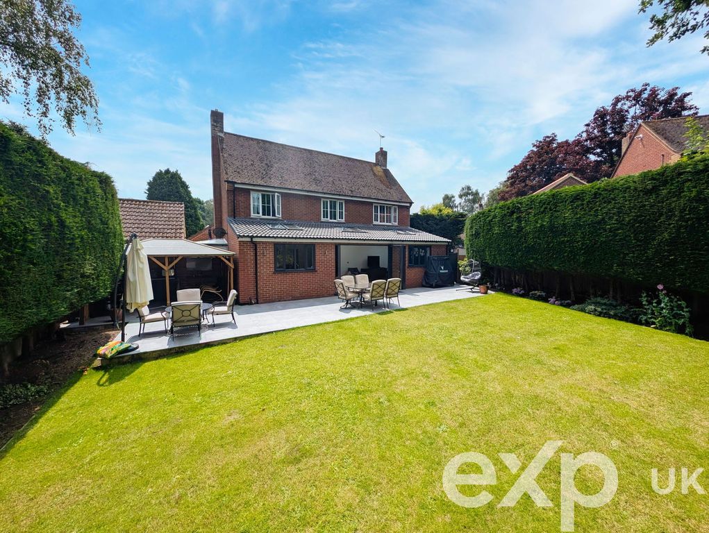 Property photo 2 of 32