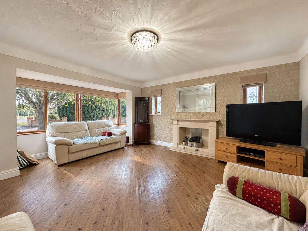 Property photo 2 of 29