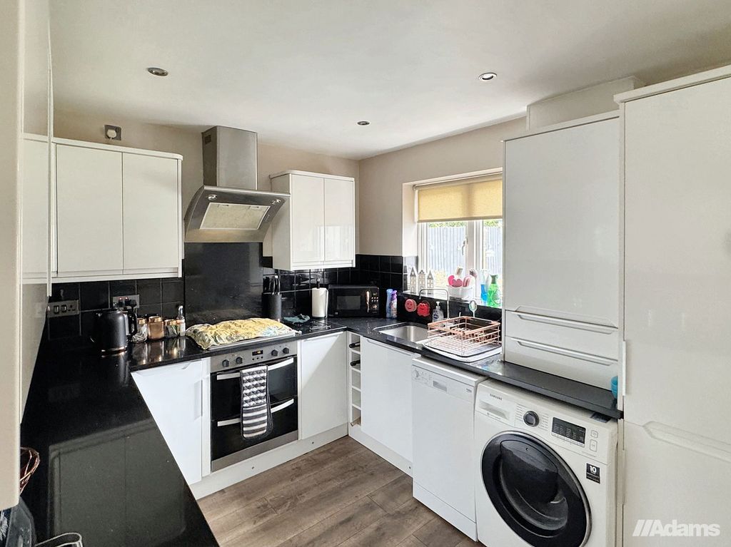 Property photo 2 of 23