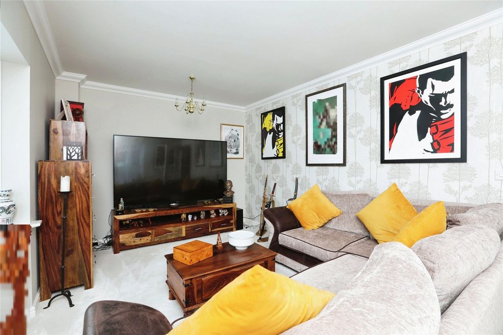 Property photo 3 of 17 Picture No. 05