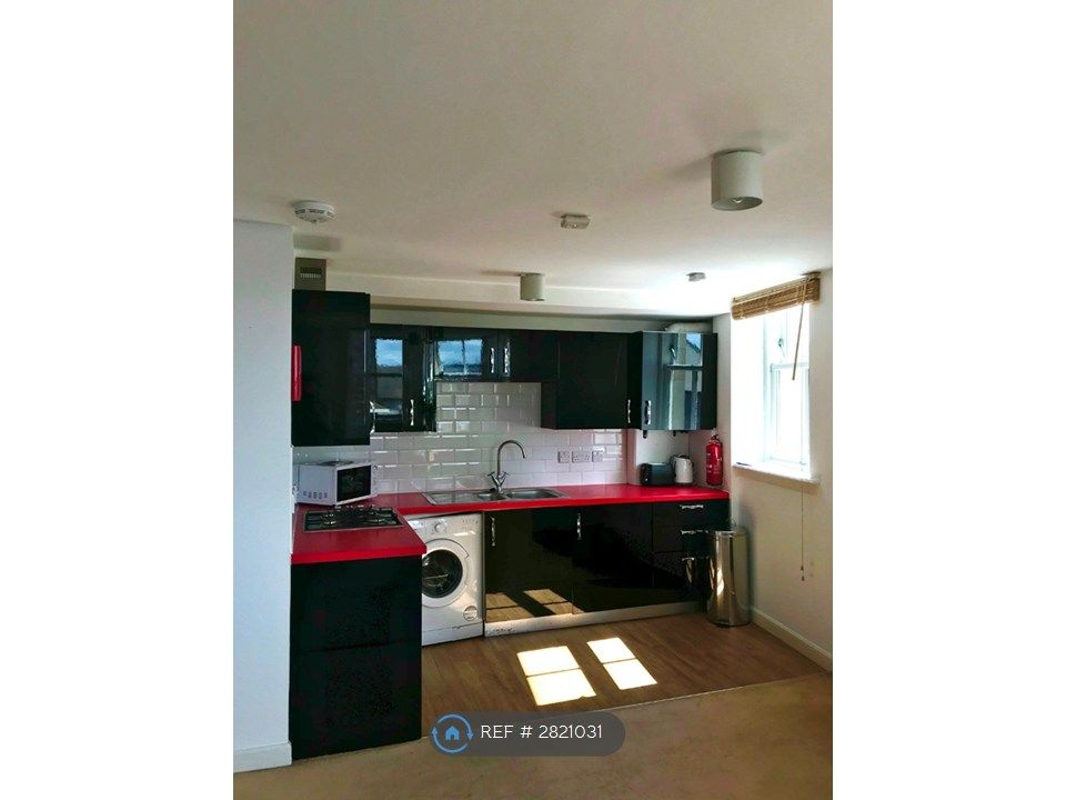 Property photo 2 of 20 Kitchen