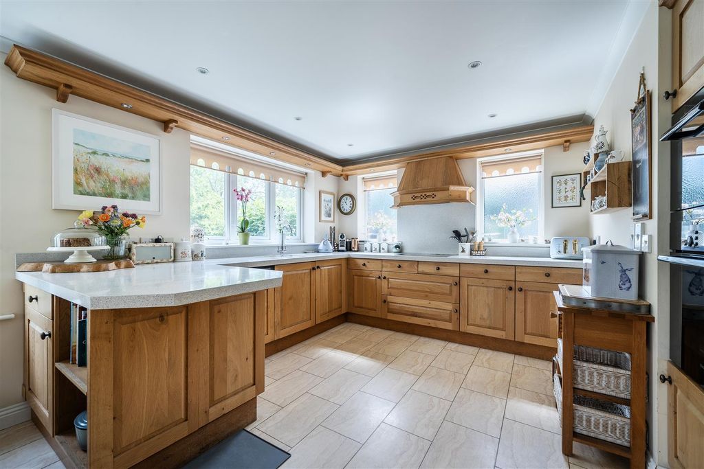 Property photo 2 of 35 1459083-17-6A0B55Bb4Db9F.Jpg