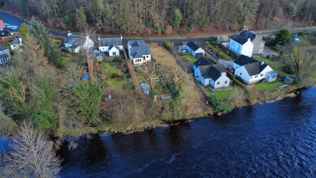 Property photo 3 of 4