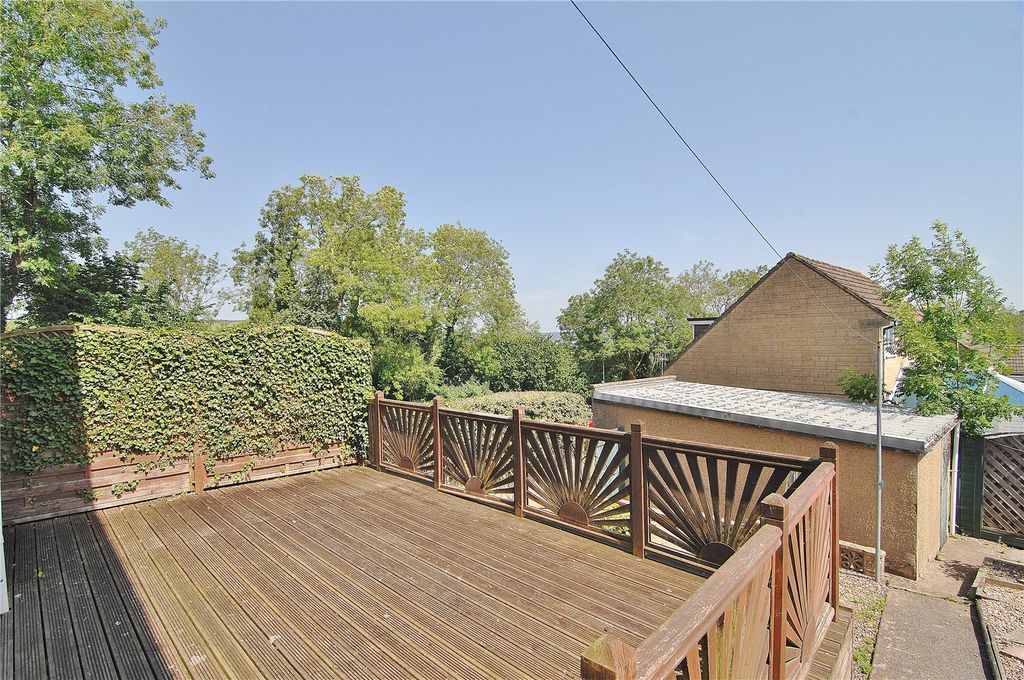 Property photo 2 of 11 Picture No. 30