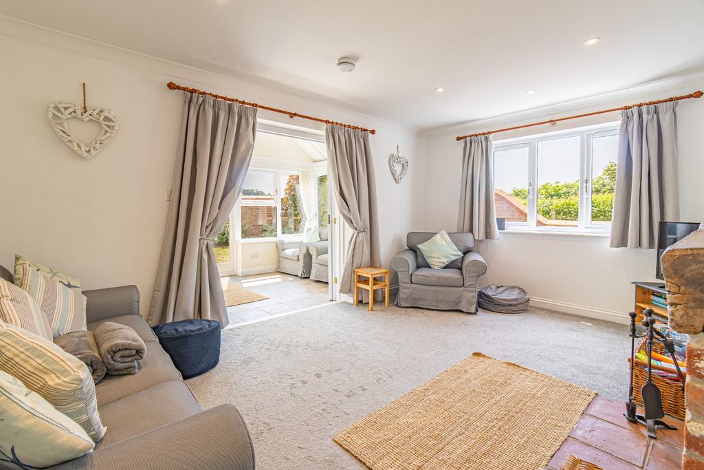 Property photo 3 of 27 5127726