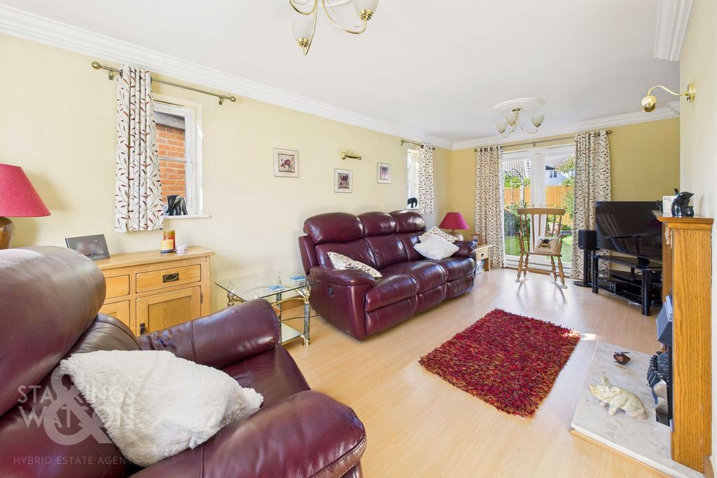 Property photo 2 of 29