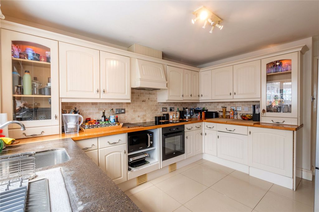 Property photo 3 of 36 Picture No. 22