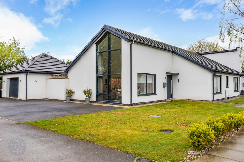 Property photo 1 of 44 Picture No. 37