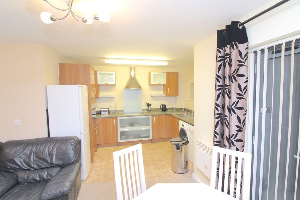 Property photo 2 of 11