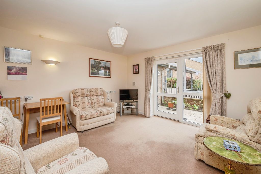 Property photo 2 of 17
