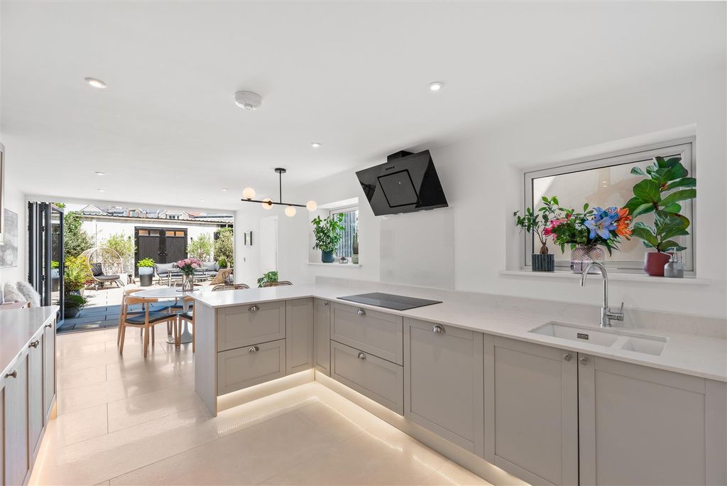 Property photo 3 of 47 Kitchen Diner