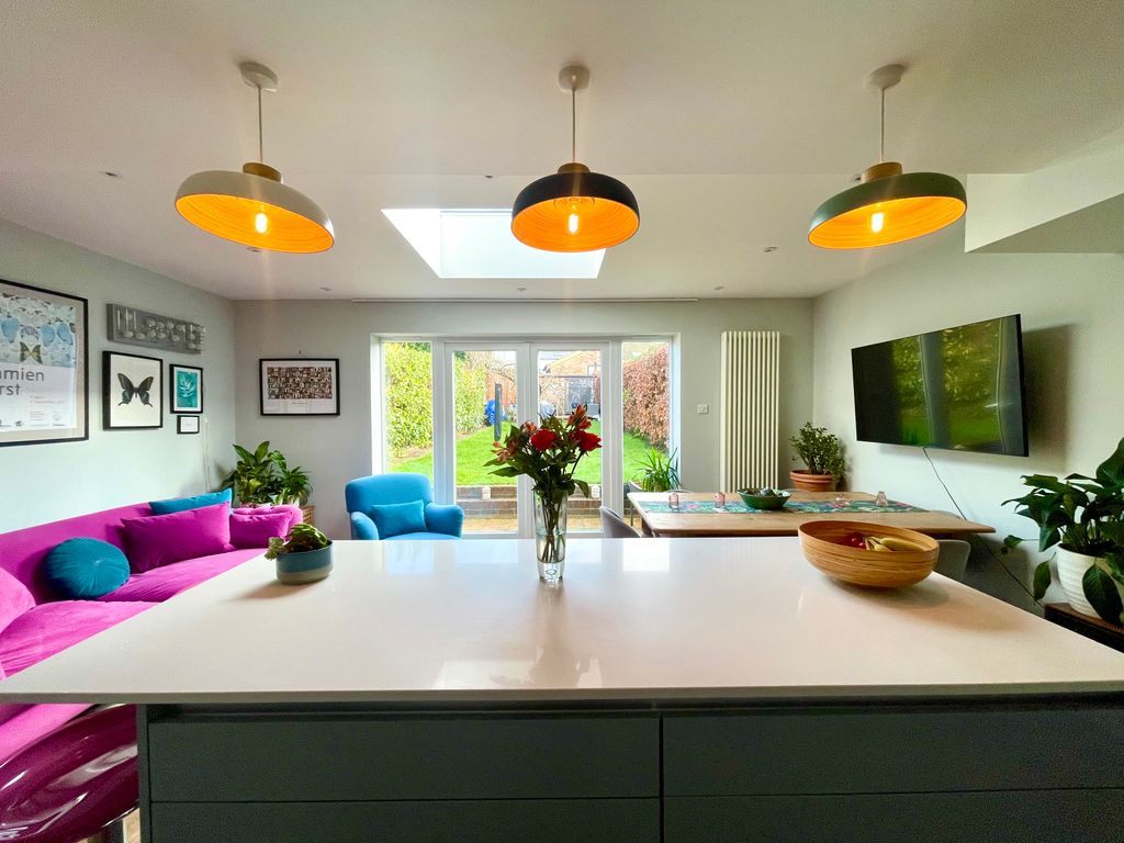 Property photo 3 of 40