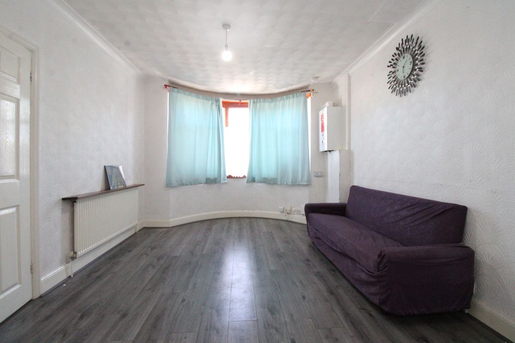 Property photo 2 of 13