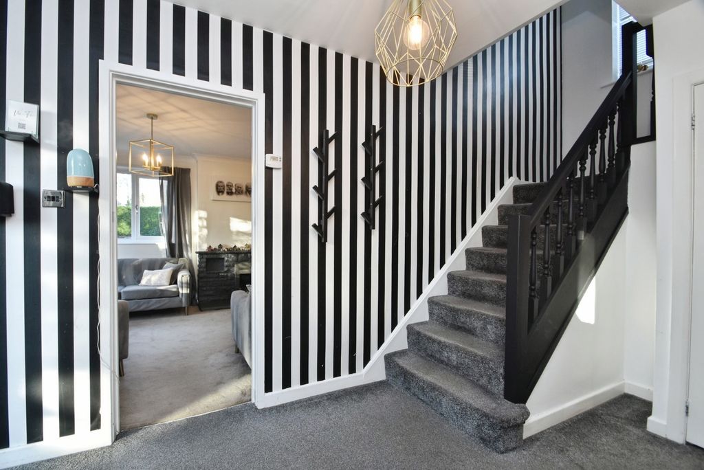 Property photo 3 of 22 Pbox-Img.Jpg