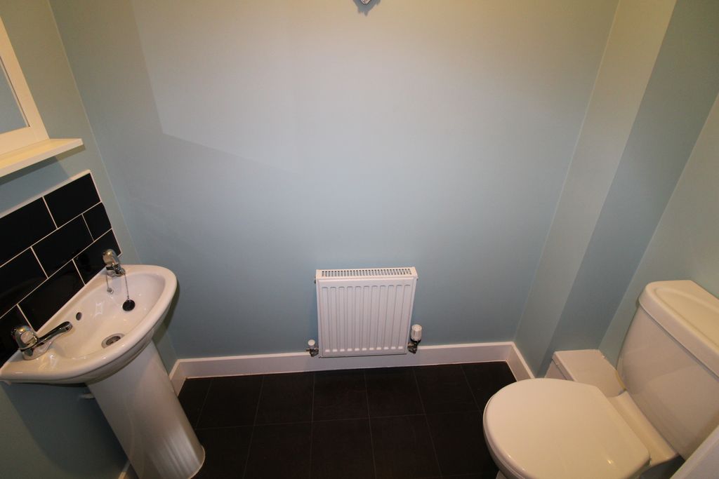 Property photo 2 of 13