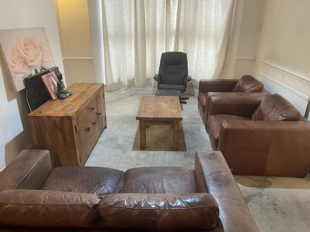 Property photo 3 of 19 Whatsapp Image 2025-12-02 At 13.50.37