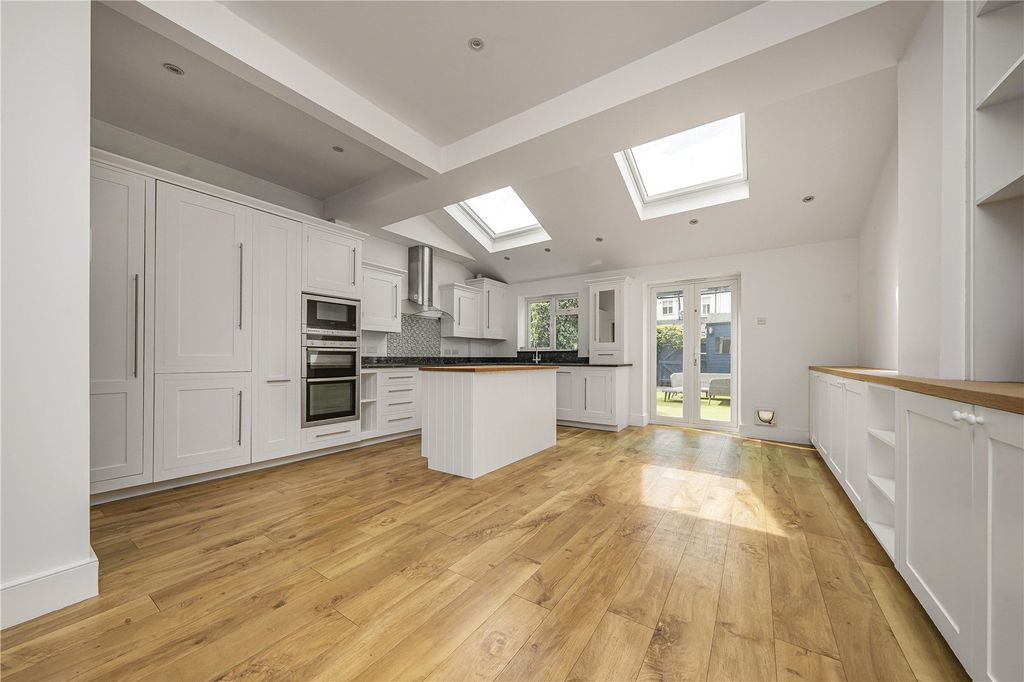 Property photo 1 of 21 Picture No. 27