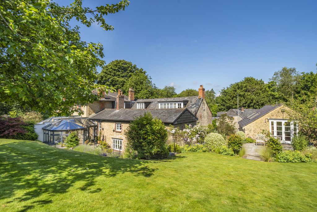 Property photo 3 of 16 Woodland House