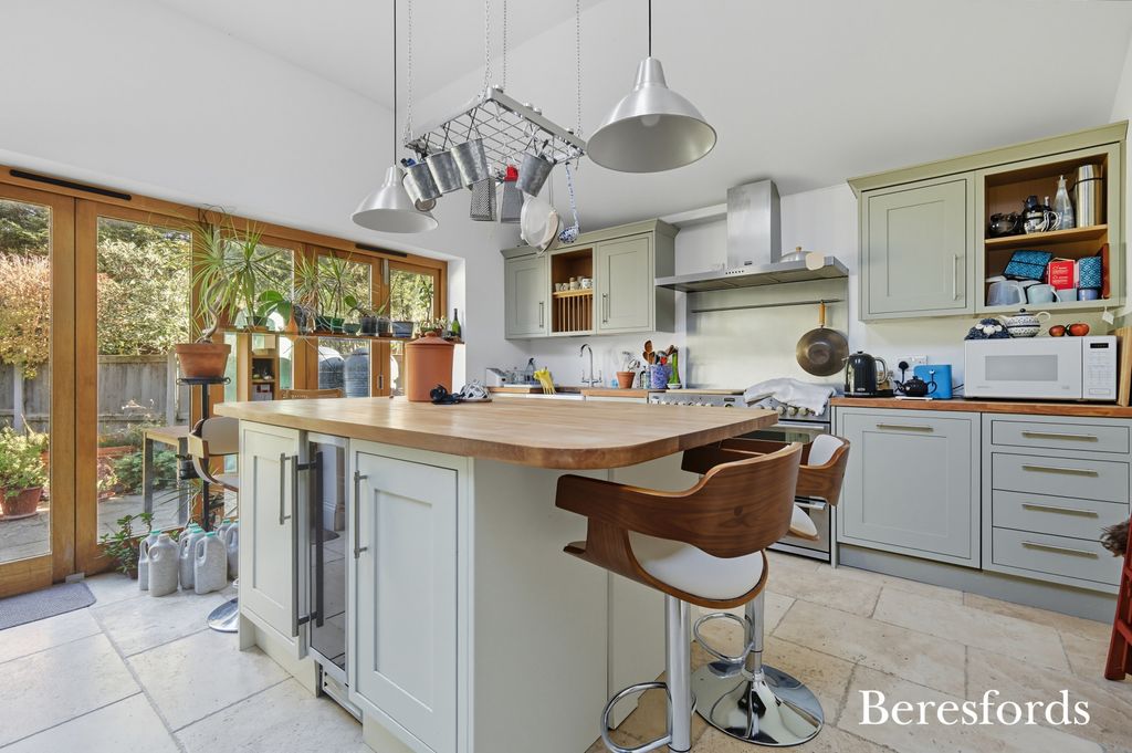 Property photo 3 of 14 Picture No. 23