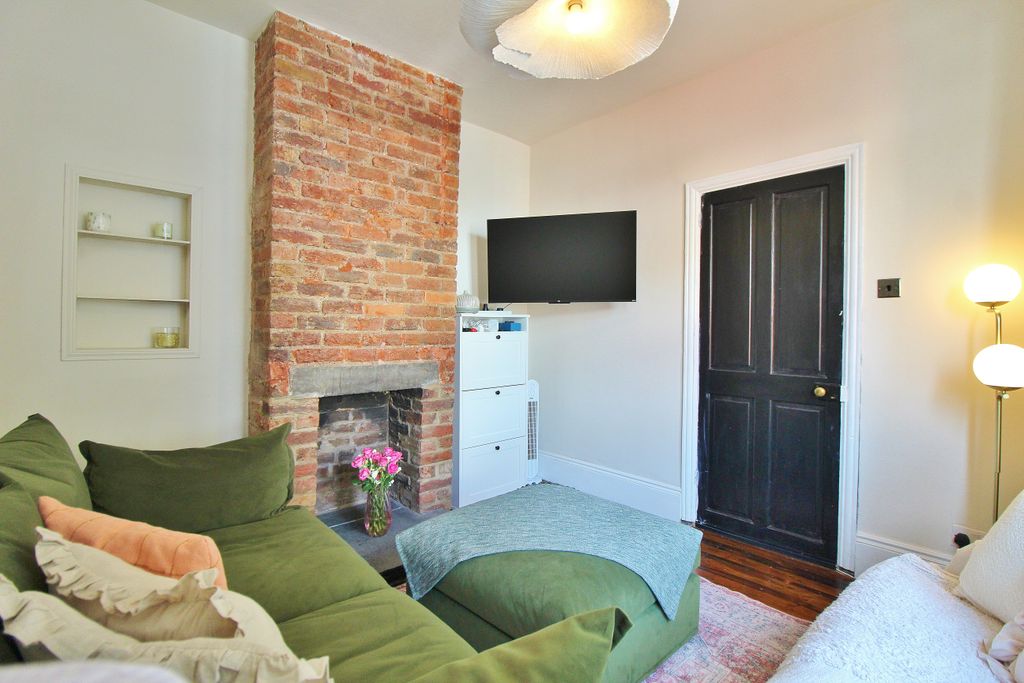 Property photo 2 of 16