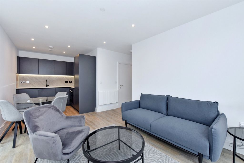 Property photo 1 of 17 Reception Room