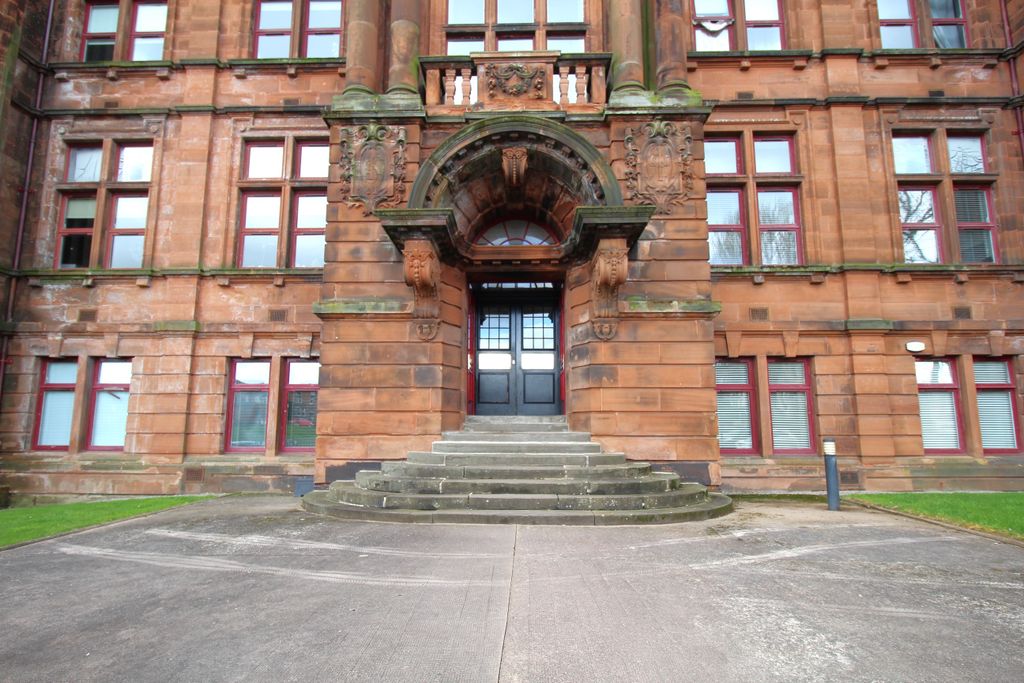 Property photo 3 of 21 Front Entrance