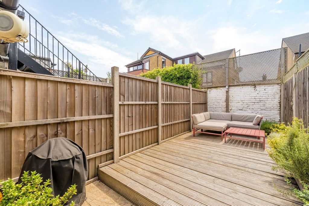Property photo 2 of 7